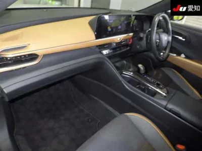 Toyota CROWN CROSSOVER