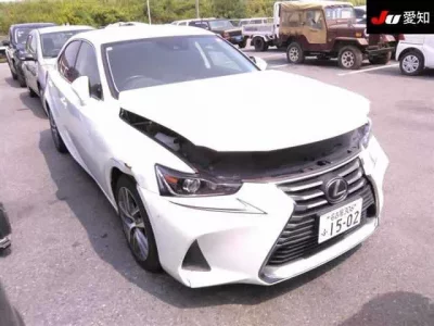 Lexus IS