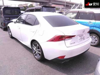 Lexus IS