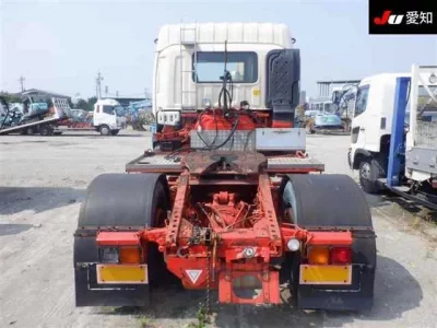 Isuzu TRUCK