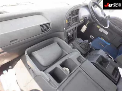 Isuzu TRUCK