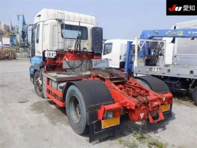Isuzu TRUCK