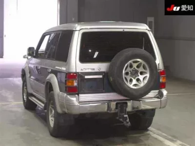 Mitsubishi PAJERO