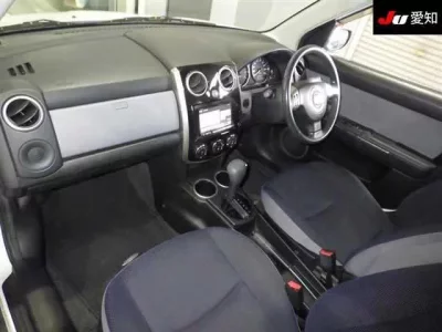 Mazda VERISA