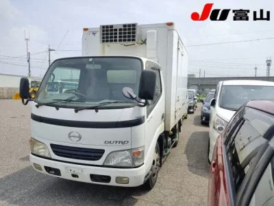 Hino DUTRO