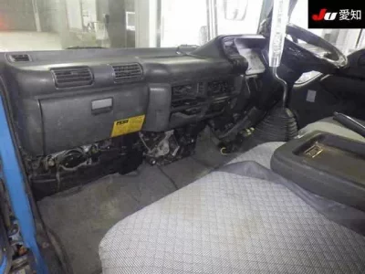 Isuzu TRUCK
