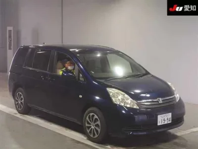 Toyota ISIS