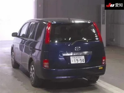 Toyota ISIS