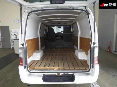 Nissan CARAVAN VAN