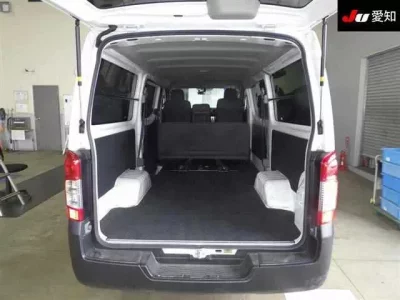 Nissan CARAVAN VAN