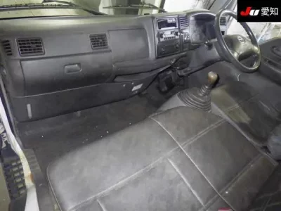 Mazda TITAN