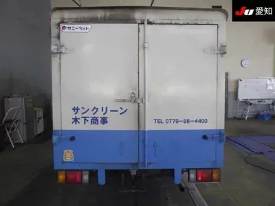 Isuzu TRUCK