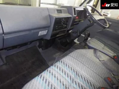 Isuzu TRUCK