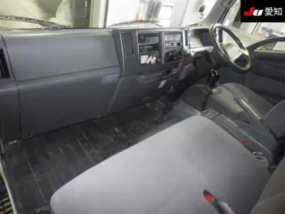 Isuzu TRUCK