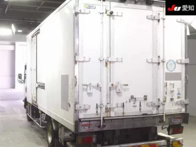 Isuzu TRUCK