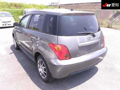 Toyota IST