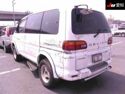 Mitsubishi DELICA