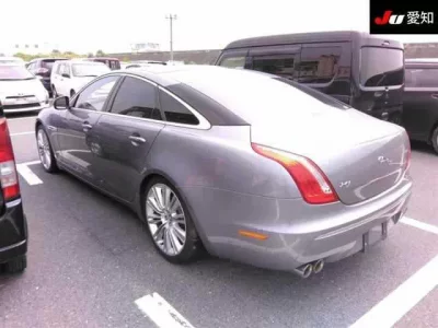 Jaguar XJ SERIES