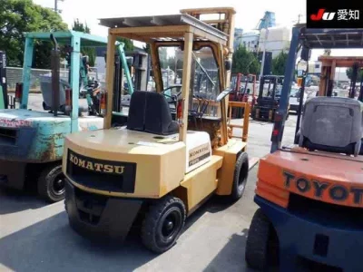 KOMATSU FORKLIFT