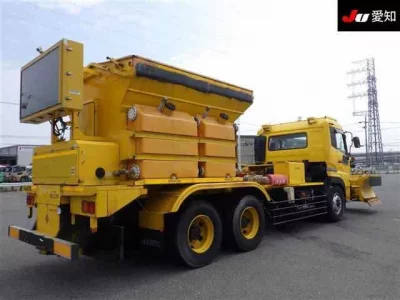 Nissan QUON