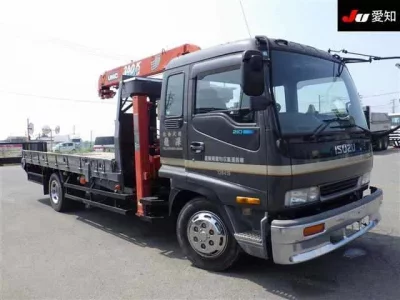 Isuzu TRUCK