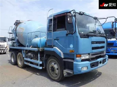 Nissan TRUCK