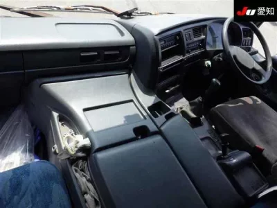 Nissan TRUCK