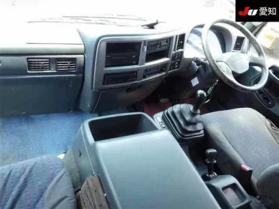 Nissan TRUCK