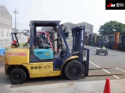KOMATSU FORKLIFT