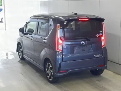 Subaru STELLA