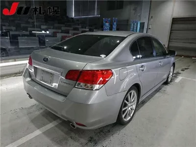 Subaru LEGACY B4
