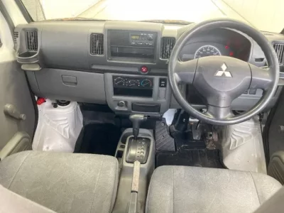 Mitsubishi MINICAB VAN