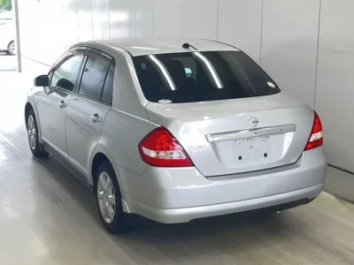 Nissan TIIDA LATIO