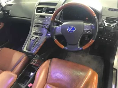 Lexus HS