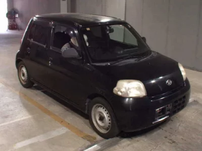 Daihatsu Esse