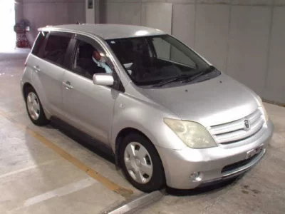 Toyota IST