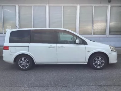 Nissan LAFESTA