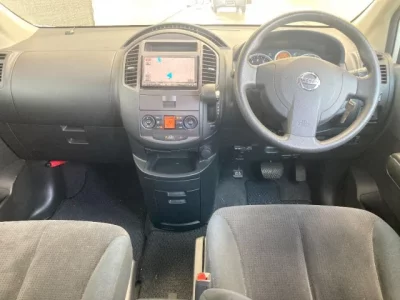 Nissan LAFESTA