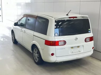 Nissan LAFESTA