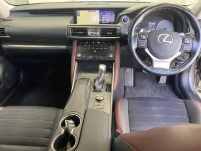 Lexus IS