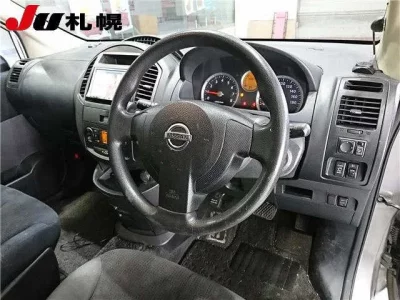 Nissan LAFESTA