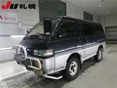 Mitsubishi DELICA WAGON