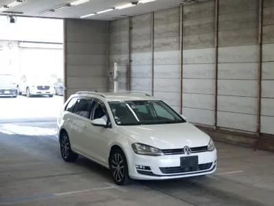 Volkswagen GOLF VARIANT