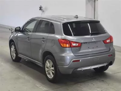 Mitsubishi RVR