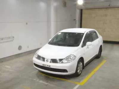 Nissan TIIDA LATIO