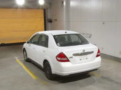 Nissan TIIDA LATIO