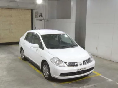 Nissan TIIDA LATIO