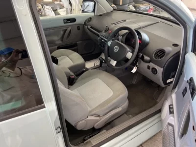 Volkswagen NEW BEETLE