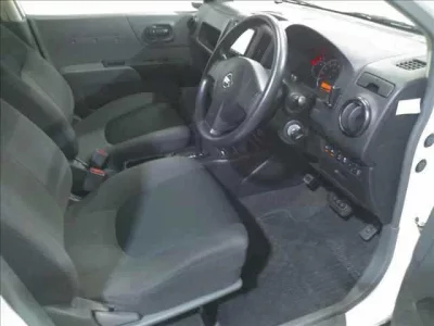 Nissan AD