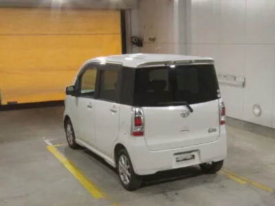 Daihatsu TANTO EXE